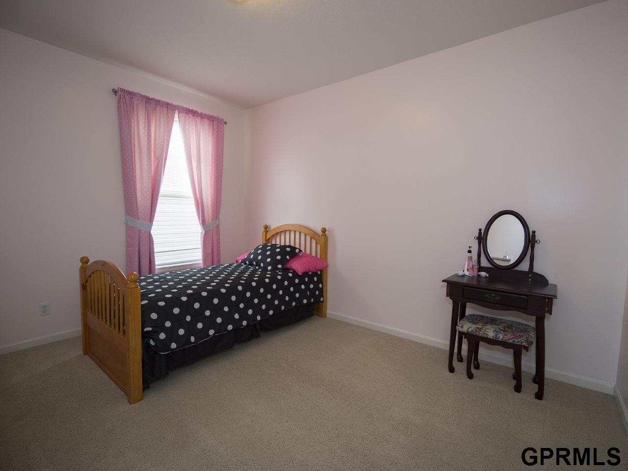 8808 N 157th, Bennington, NE 68007