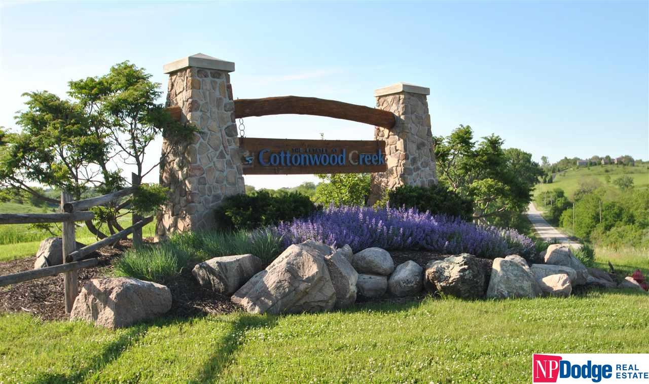11 CR 37Cottonwood Creek, Blair, NE 68008