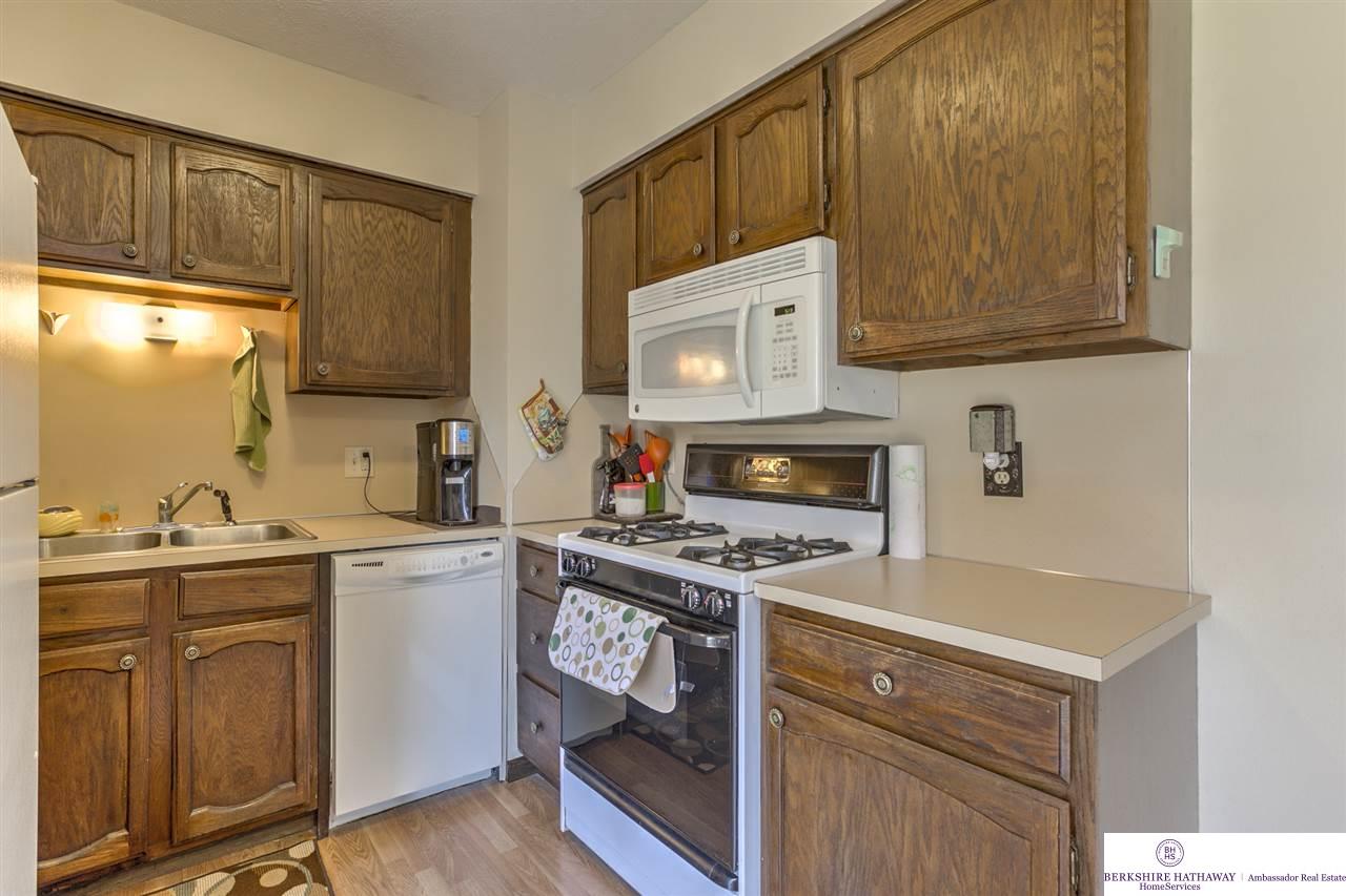 2632Larsen, Blair, NE 68008