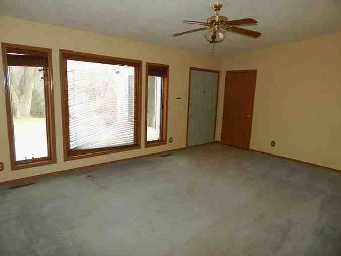 1043 S 5th AveDecatur, NE, 68020Burt County