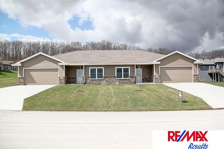 512 N 15, Fort Calhoun, NE 68023