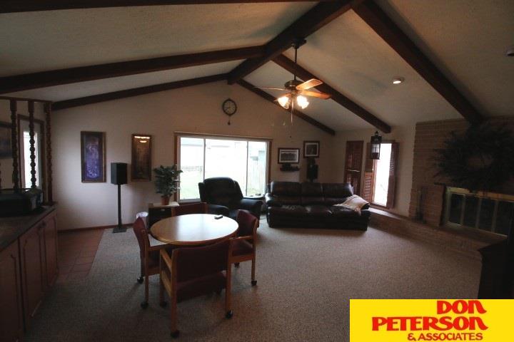 235 W LINDEN, Fremont, NE 68025