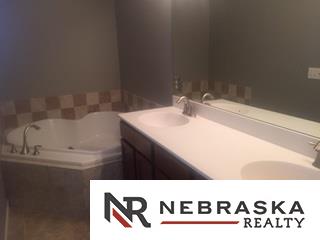 21415McClellan, Gretna, NE 68028