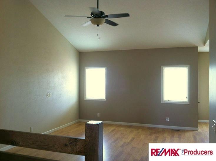 1190Prairie Hill, Louisville, NE 68037