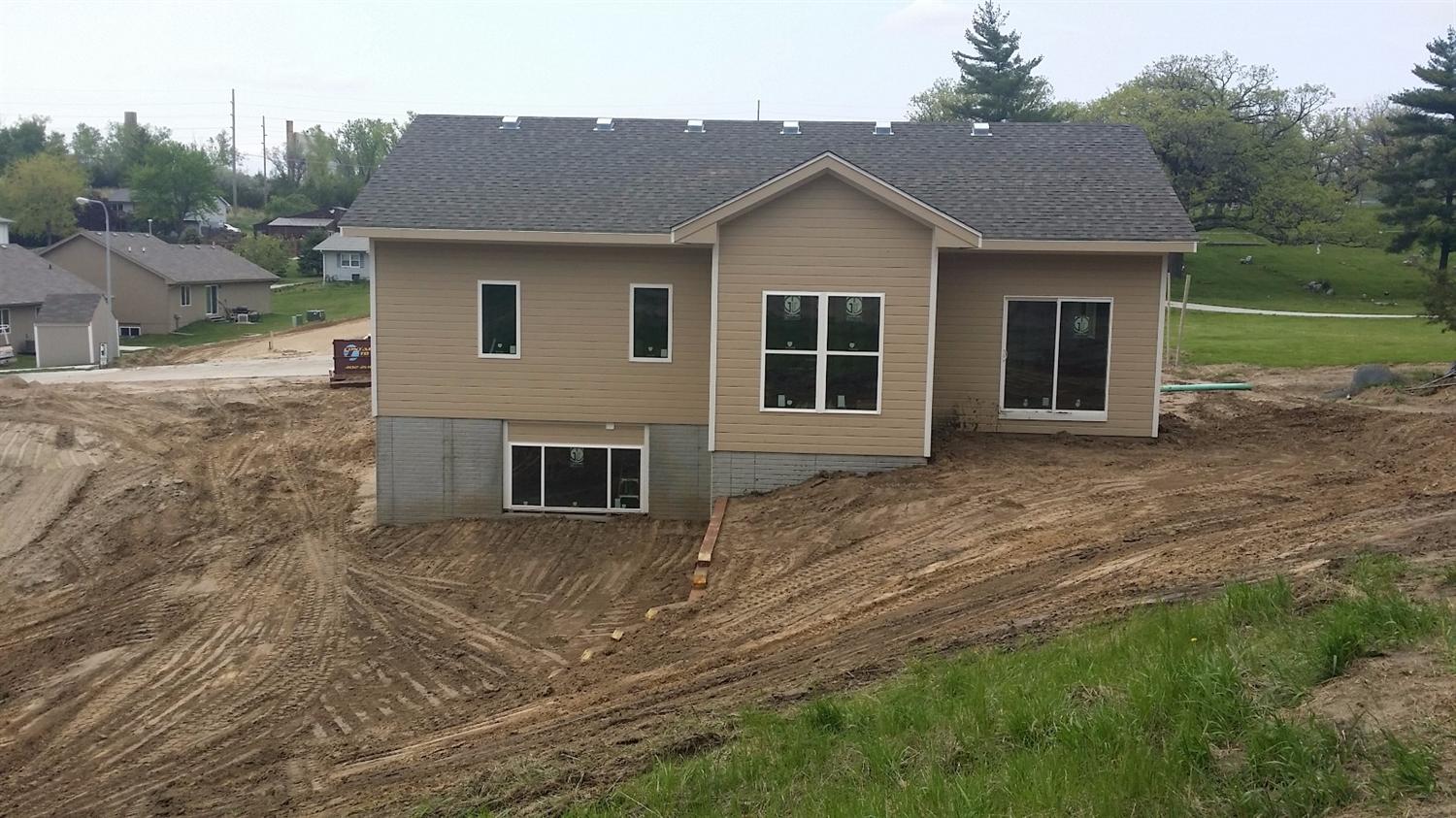 948 South 3rd Avenue Circle, Louisville, NE 68037