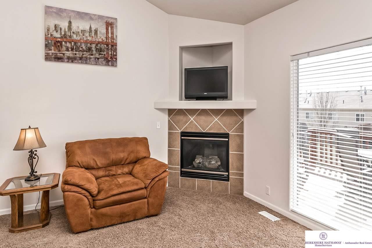 1111Edward, Papillion, NE 68046