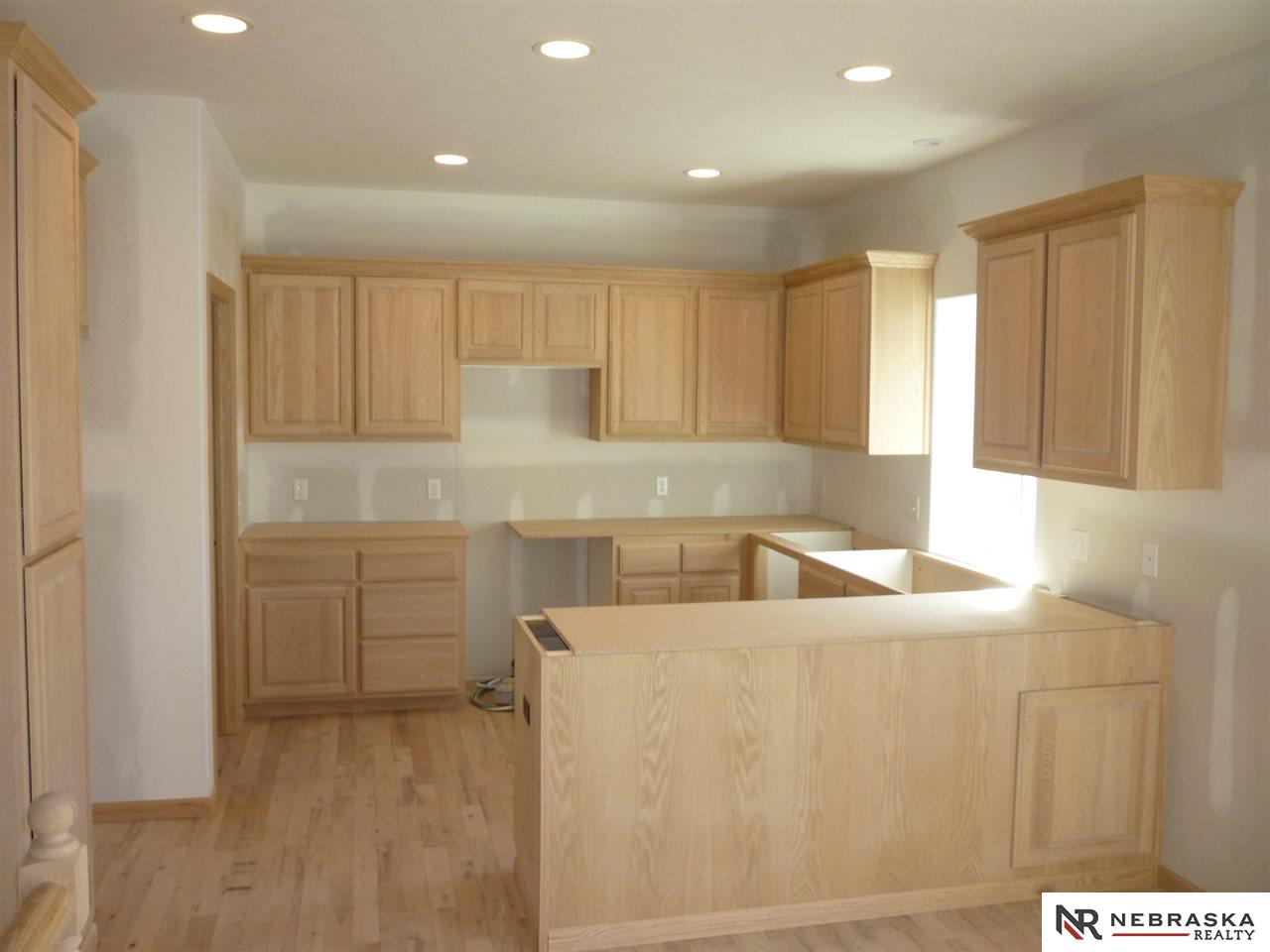 380Maple, Springfield, NE 68059