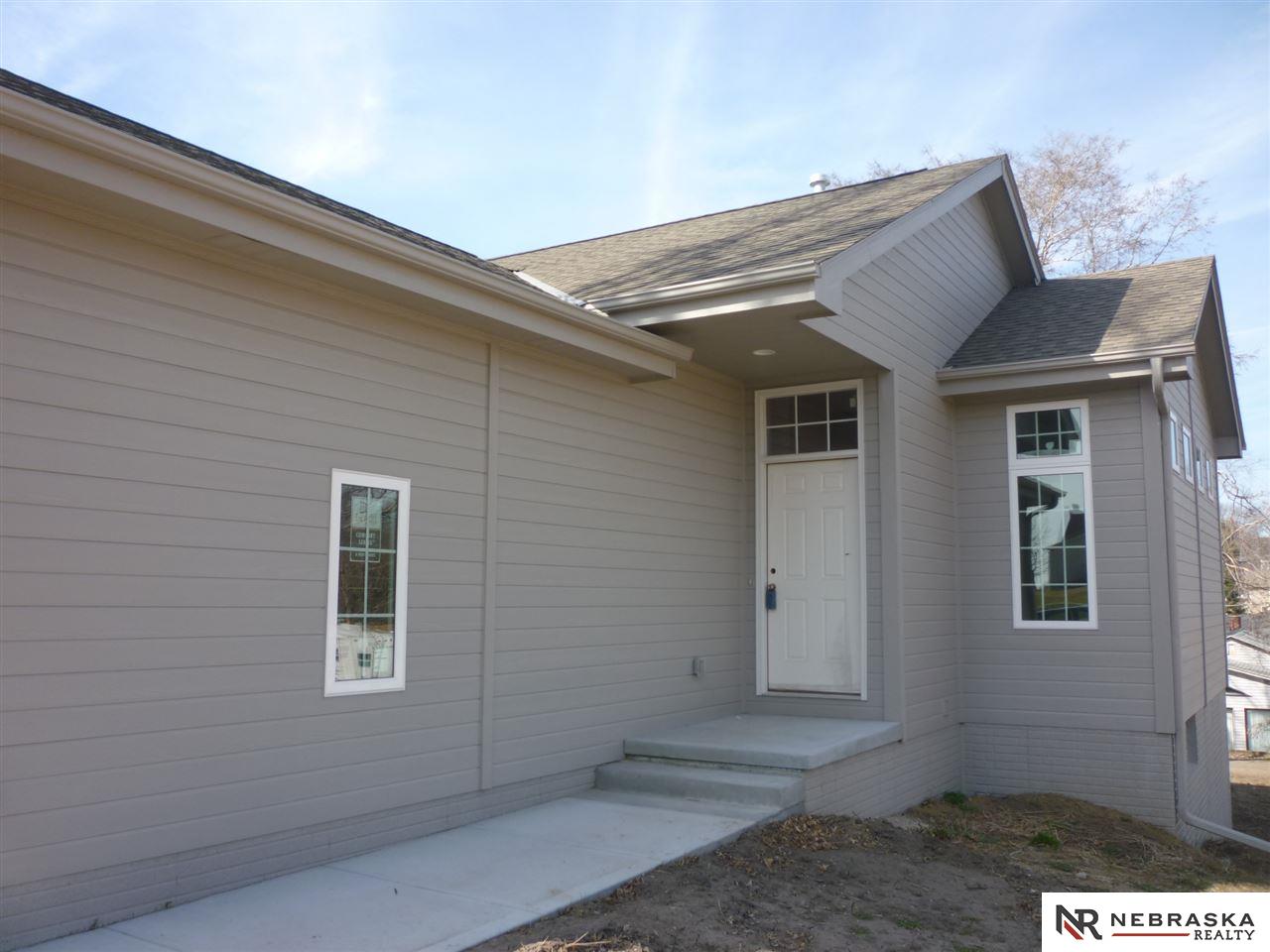 380Maple, Springfield, NE 68059