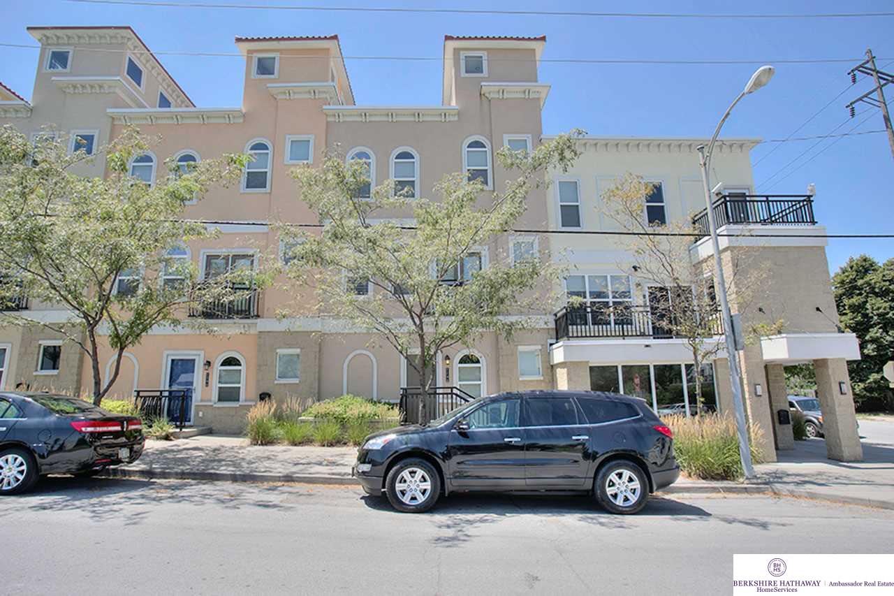 1204 S 6, Omaha, NE 68102