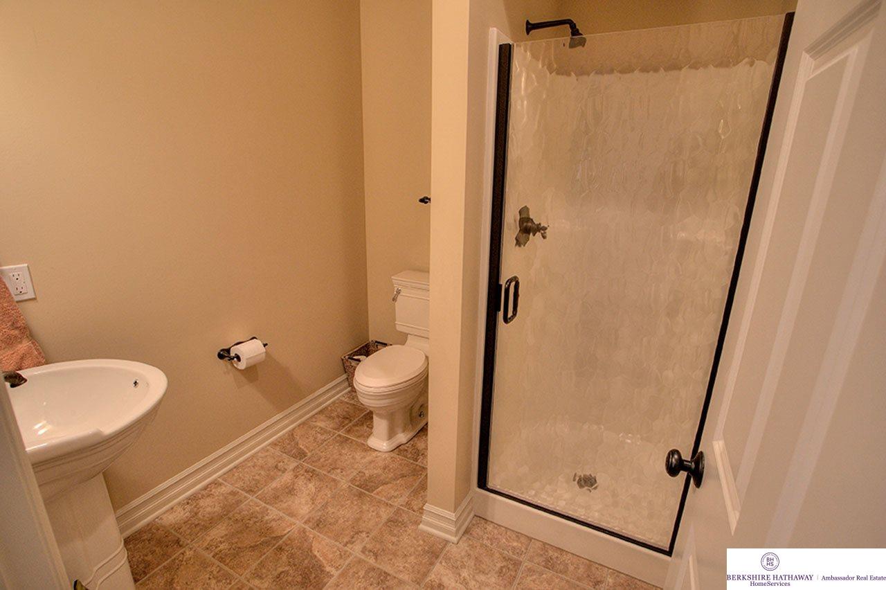 1204 S 6, Omaha, NE 68102