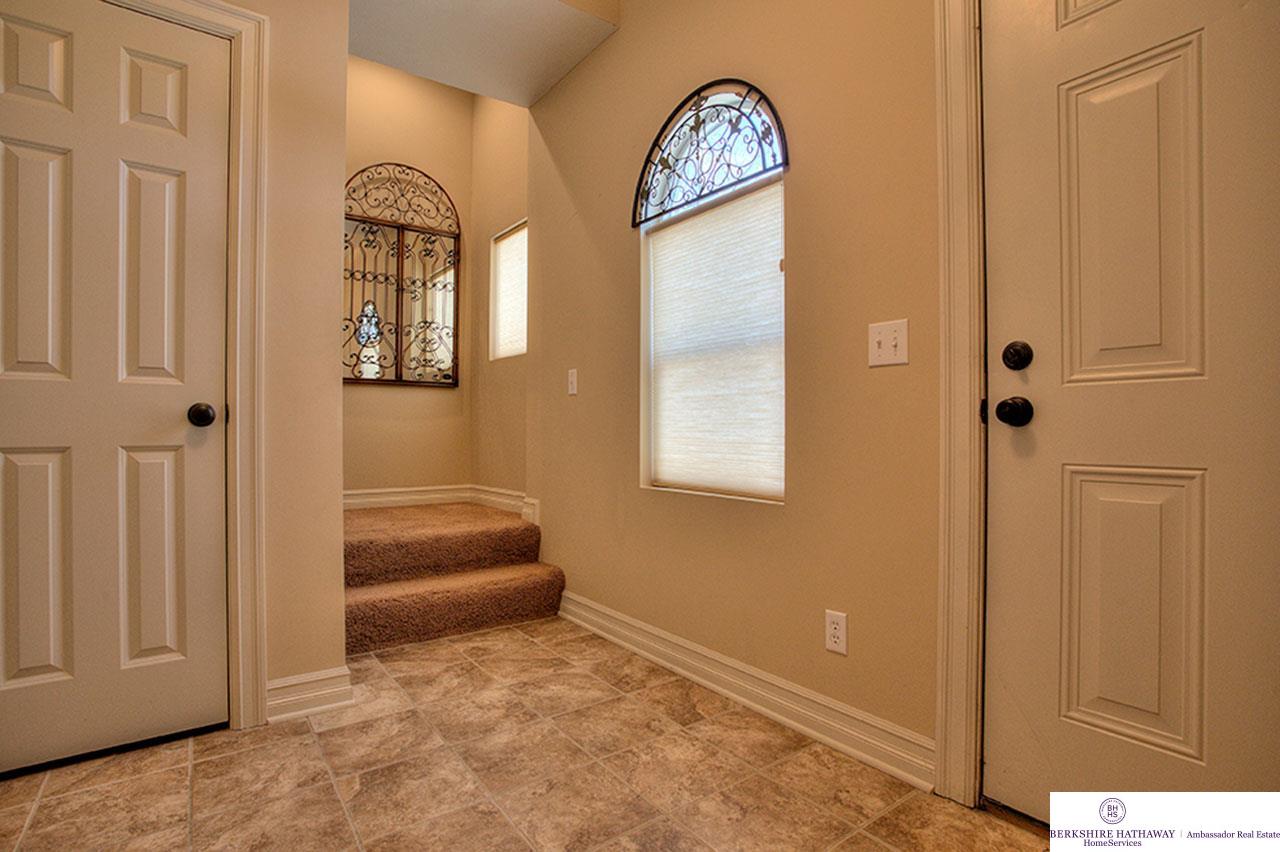 1204 S 6, Omaha, NE 68102