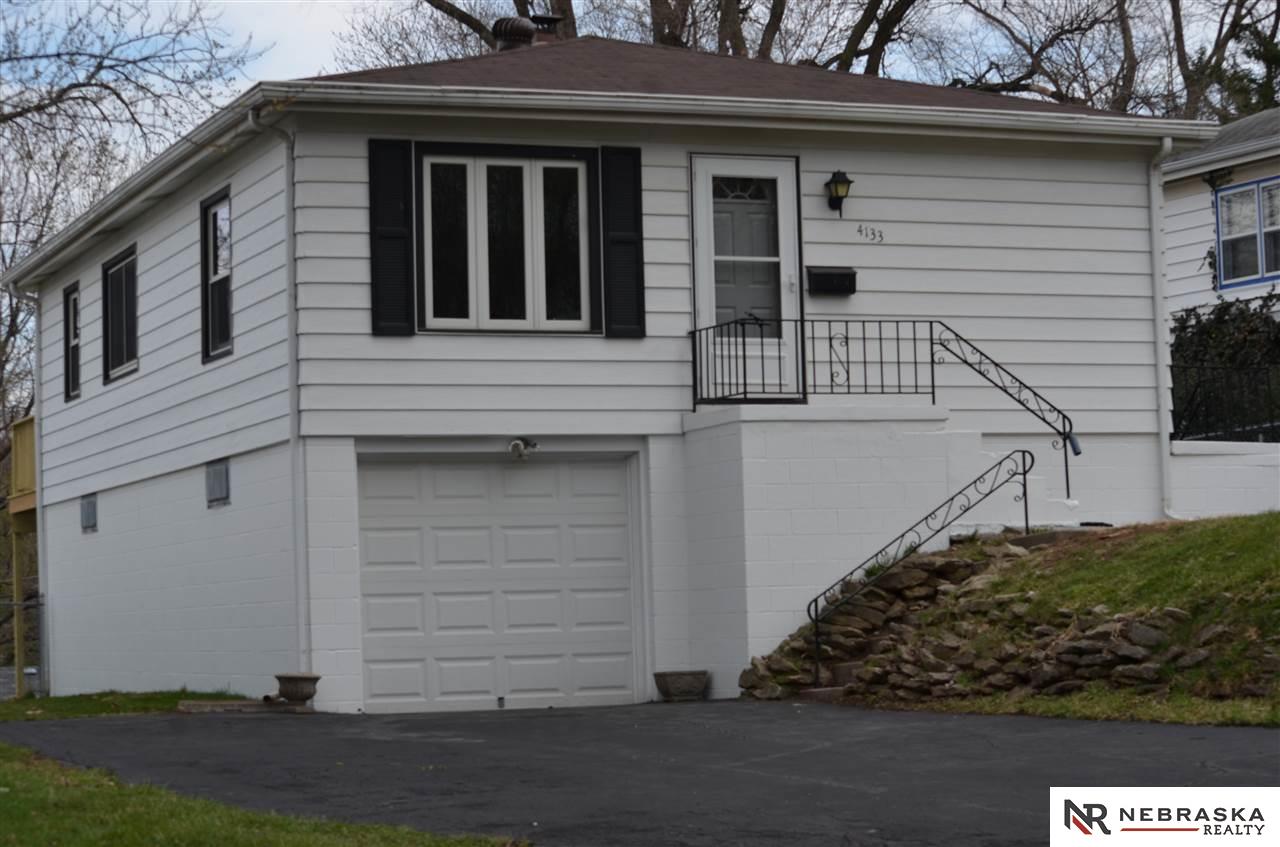 4133 N 65, Omaha, NE 68104