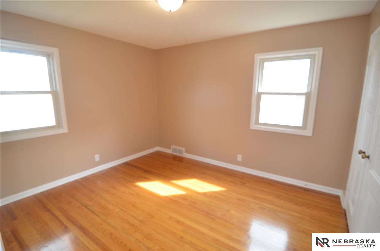 4133 N 65, Omaha, NE 68104