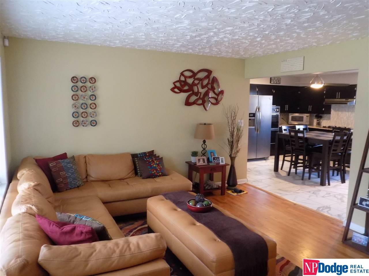 5115 N 49, Omaha, NE 68104