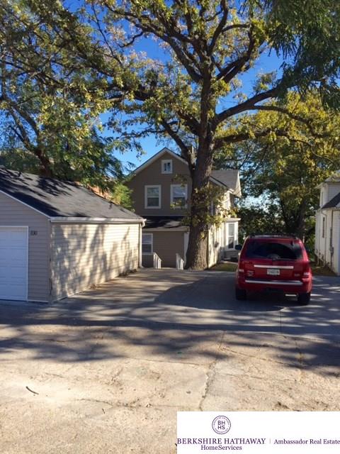 830 S 29 St, Omaha, NE 68105