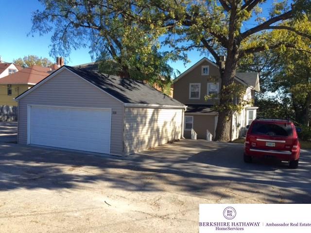 830 S 29 St, Omaha, NE 68105