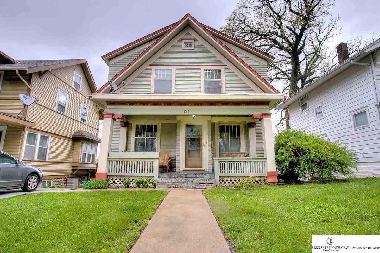 819 S 35, Omaha, NE 68105