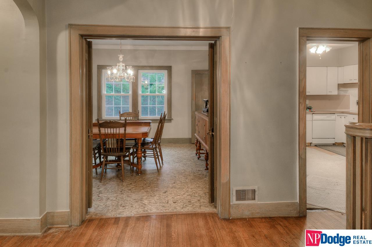 4216William, Omaha, NE 68105