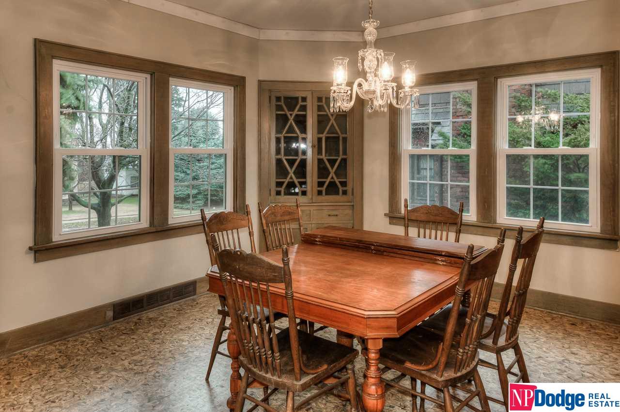 4216William, Omaha, NE 68105