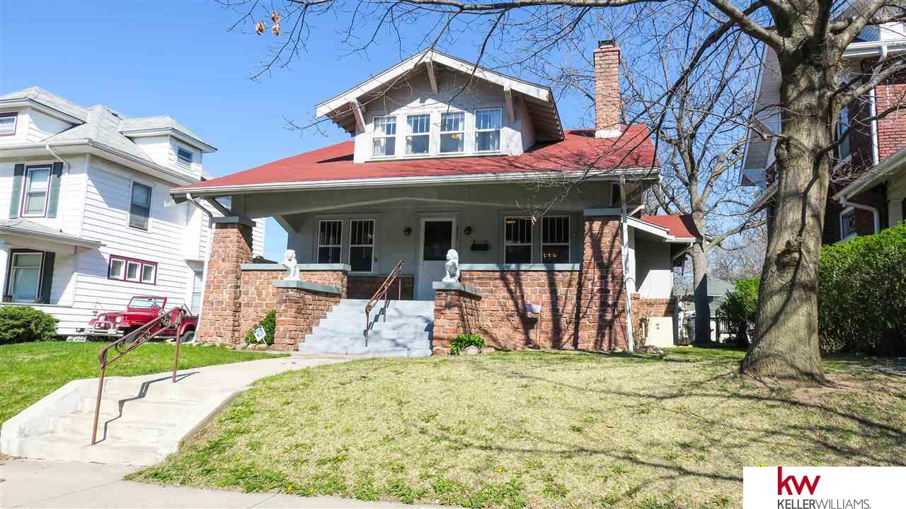 2227 S 32, Omaha, NE 68105