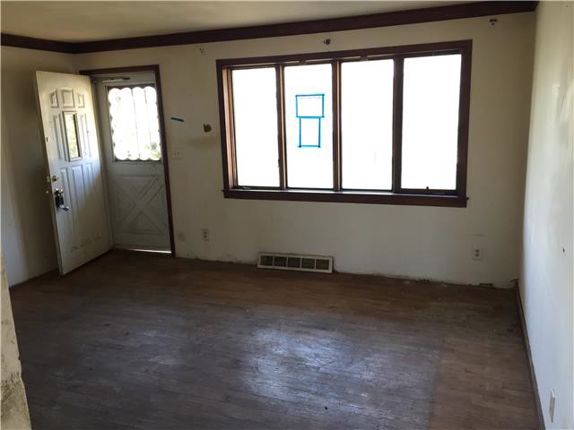 5439 Frederick StOmaha, NE, 68106Douglas County