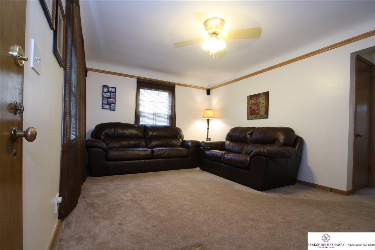 2809 N 69, Omaha, NE 68106