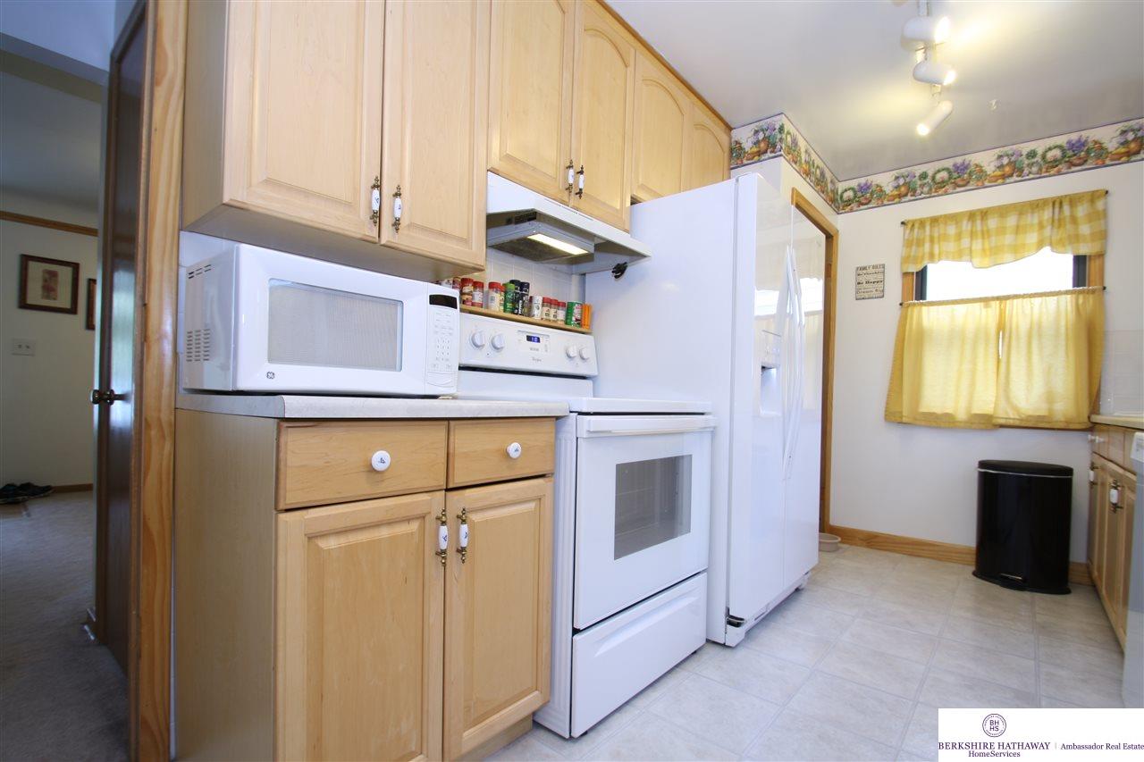 2809 N 69, Omaha, NE 68106