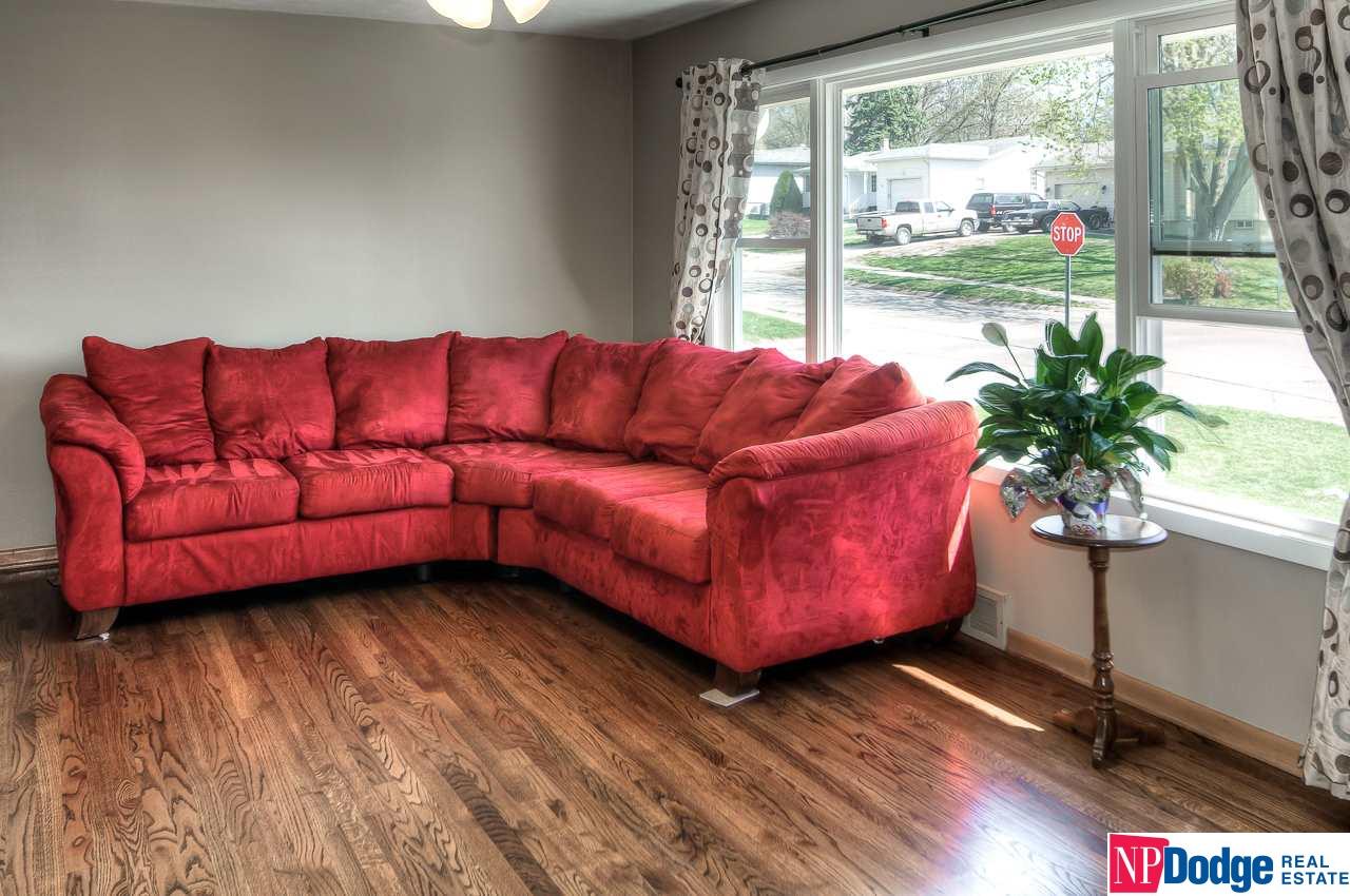 6154Elm, Omaha, NE 68106