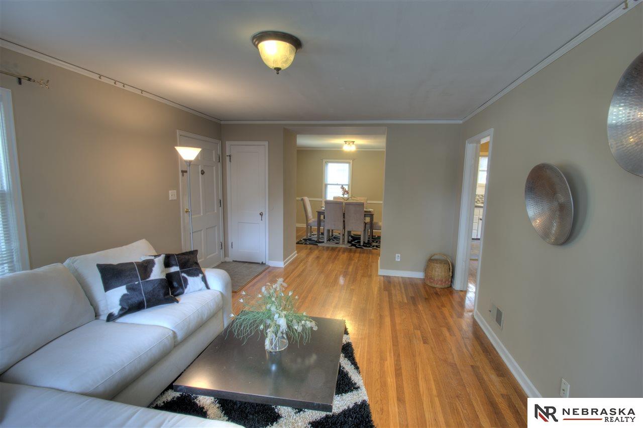 1305 S 56th, Omaha, NE 68106