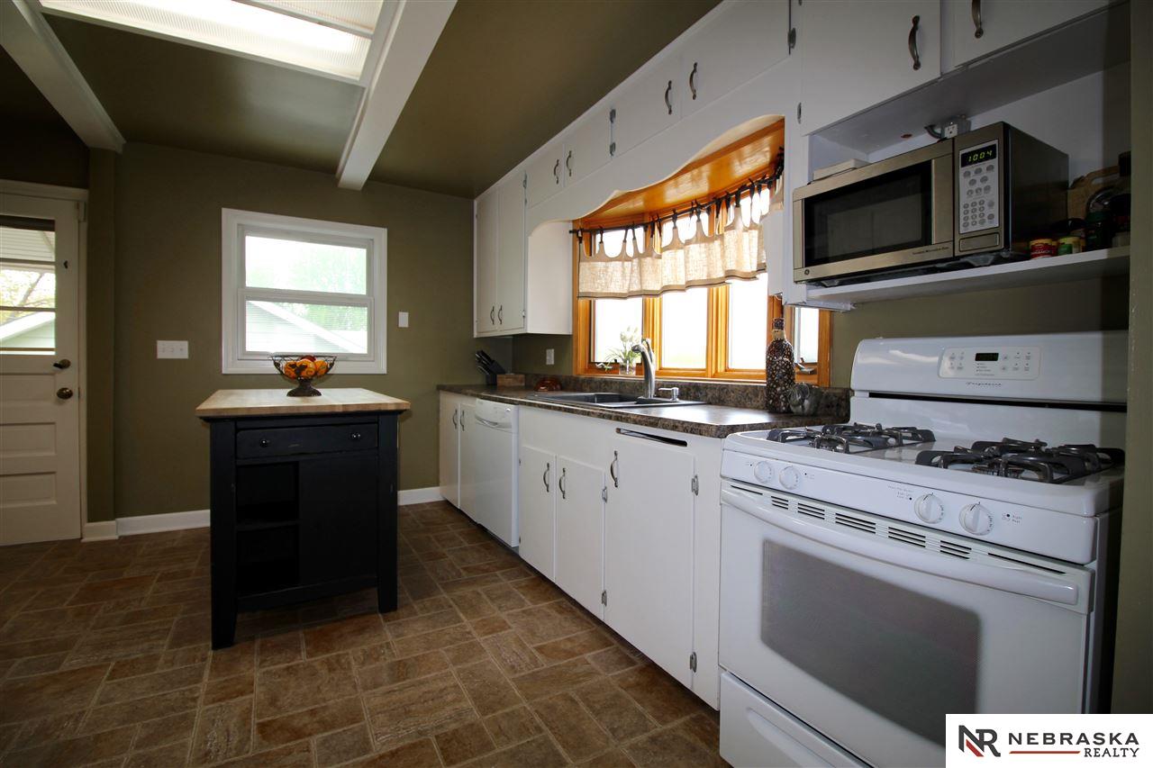 2148 S 48th, Omaha, NE 68106