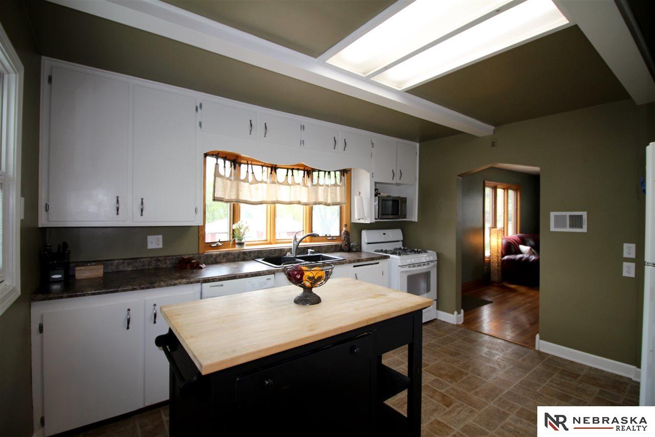 2148 S 48th, Omaha, NE 68106