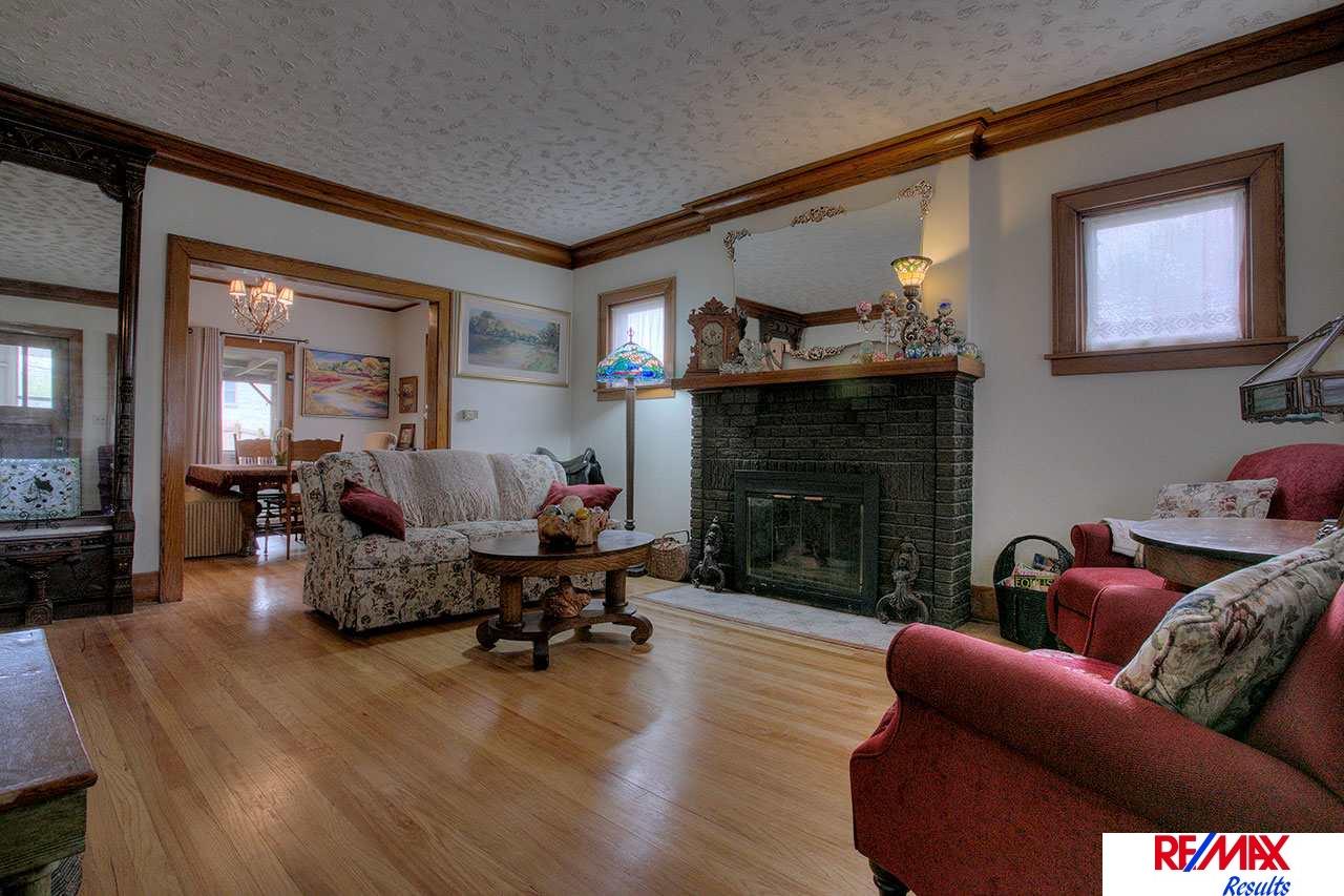 1410 S 48th, Omaha, NE 68106