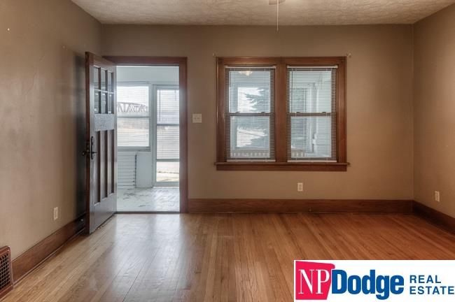 4844 S 13th, Omaha, NE 68107