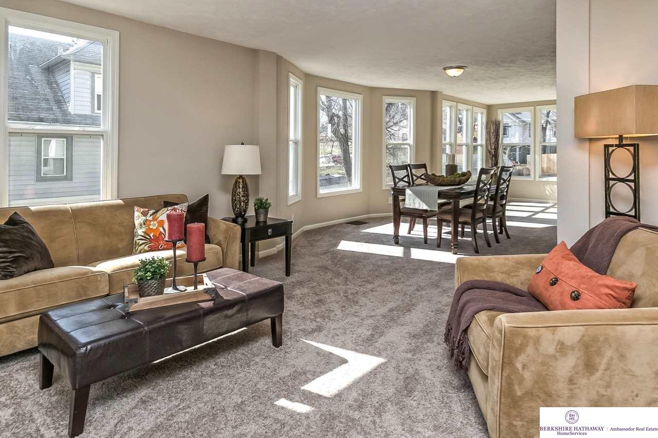 4220 S 18, Omaha, NE 68107