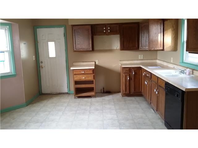1204 J StOmaha, NE, 68107Douglas County