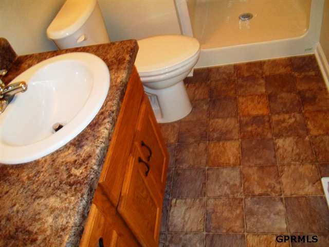 4206Lake, Omaha, NE 68111