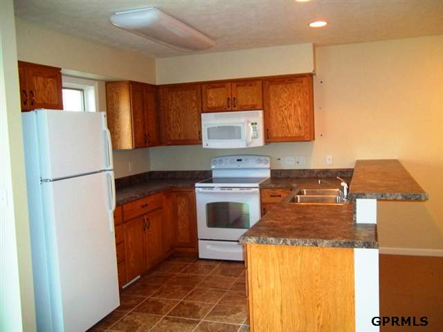 4206Lake, Omaha, NE 68111