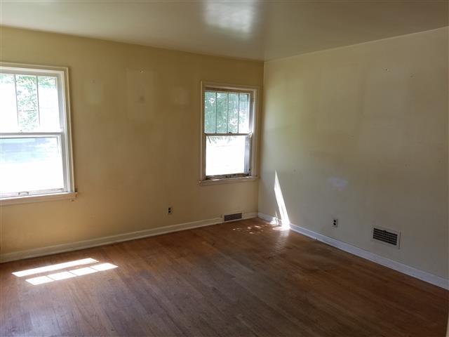 7802 N 30th StOmaha, NE, 68112Douglas County