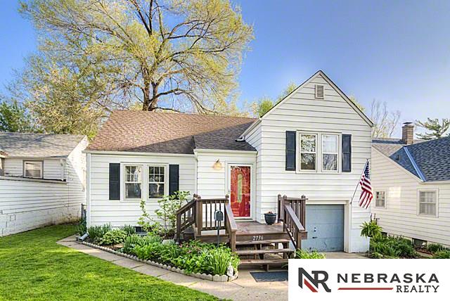 2736Iowa, Omaha, NE 68112