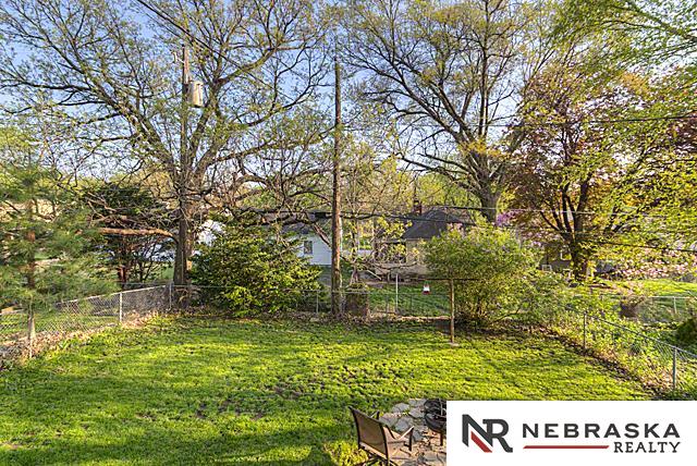 2736Iowa, Omaha, NE 68112