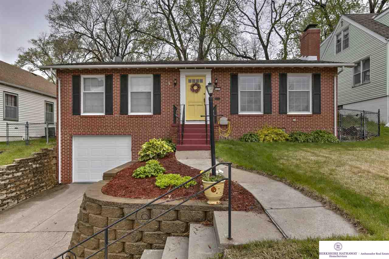9446 N 29, Omaha, NE 68112