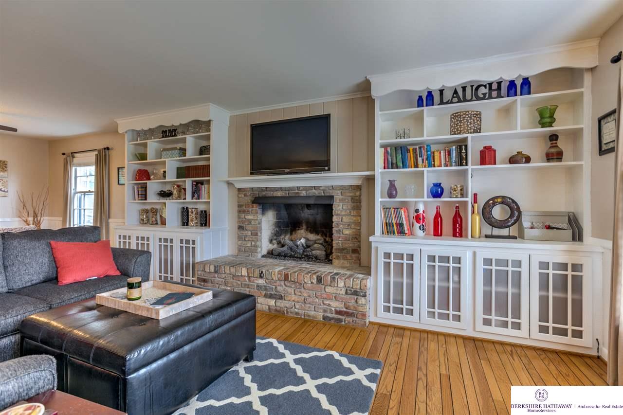 9446 N 29, Omaha, NE 68112