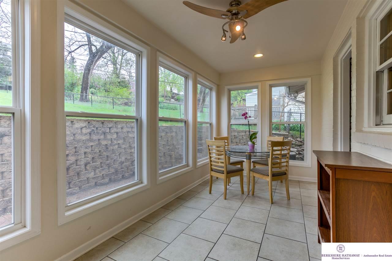 9446 N 29, Omaha, NE 68112