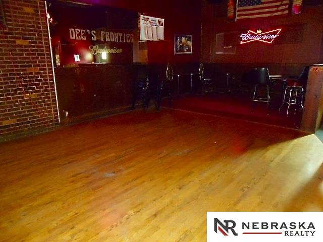 8516 N 30, Omaha, NE 68112
