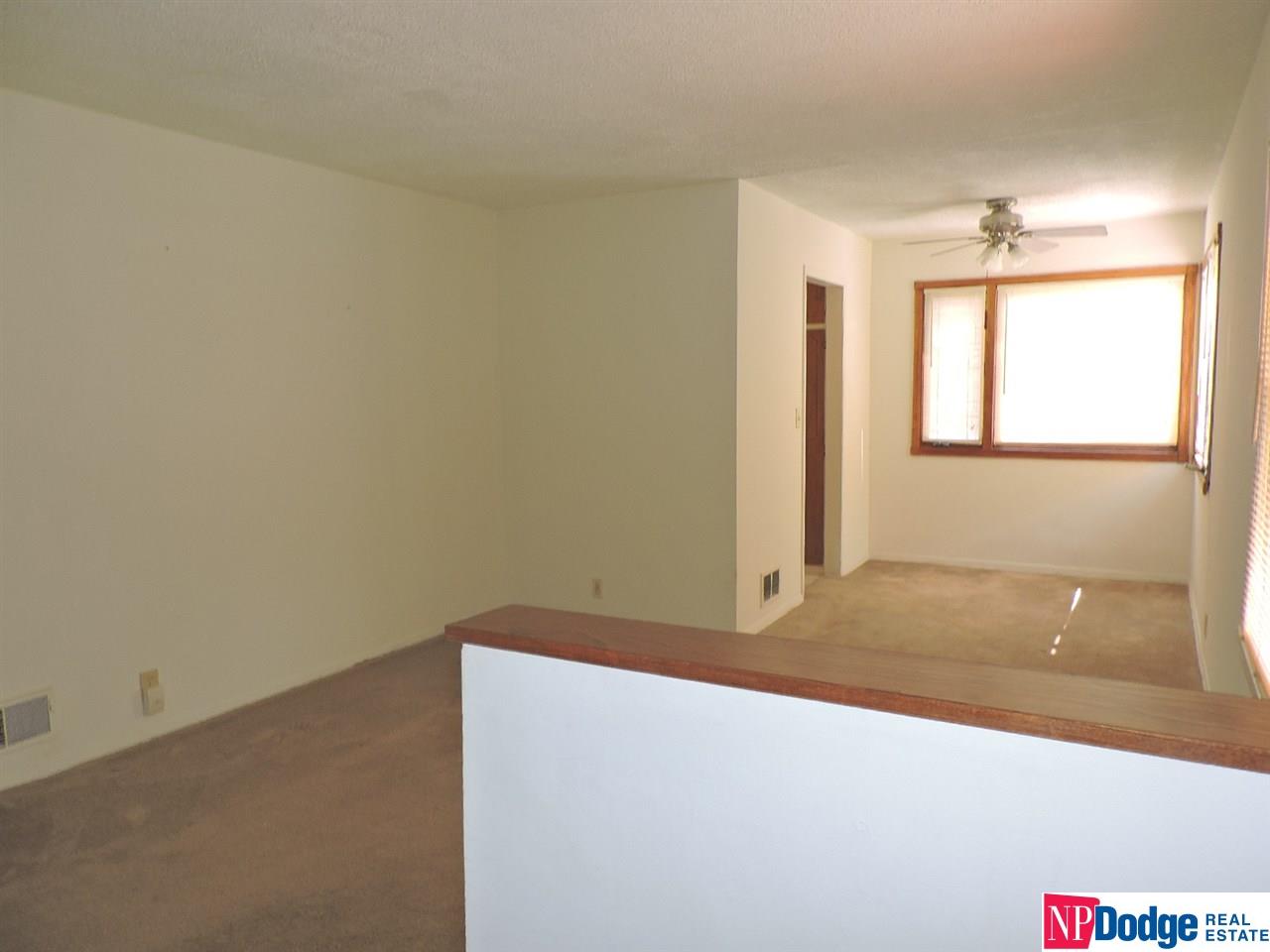 815Cole Creek, Omaha, NE 68114