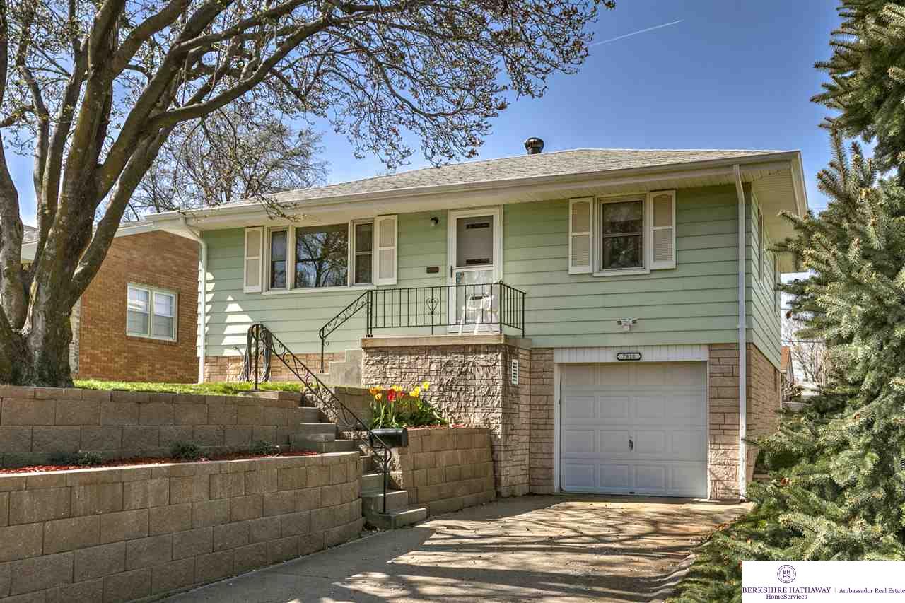 7810Charles, Omaha, NE 68114