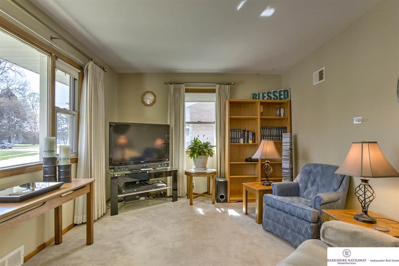7810Charles, Omaha, NE 68114
