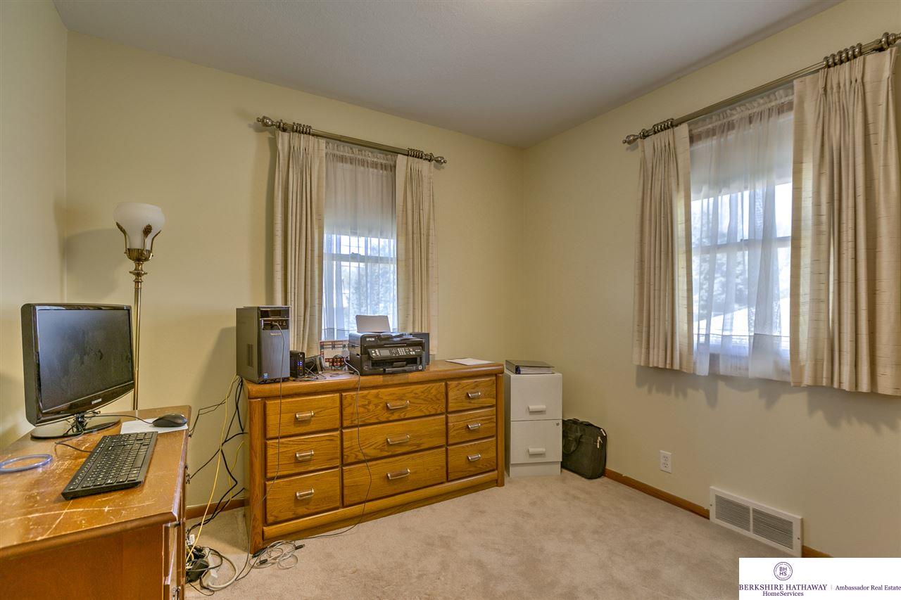 7810Charles, Omaha, NE 68114