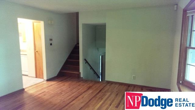 9110Meadow, Omaha, NE 68114
