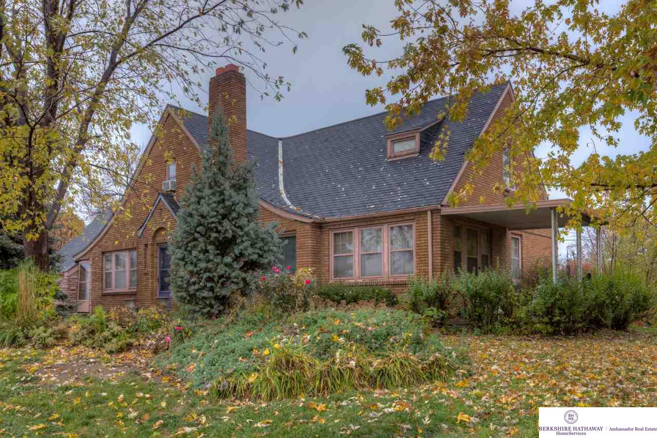 1029 N 72, Omaha, NE 68114